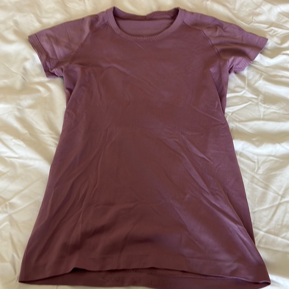 LIKE NEW lululemon swiftly tech 2.0 short sleeve